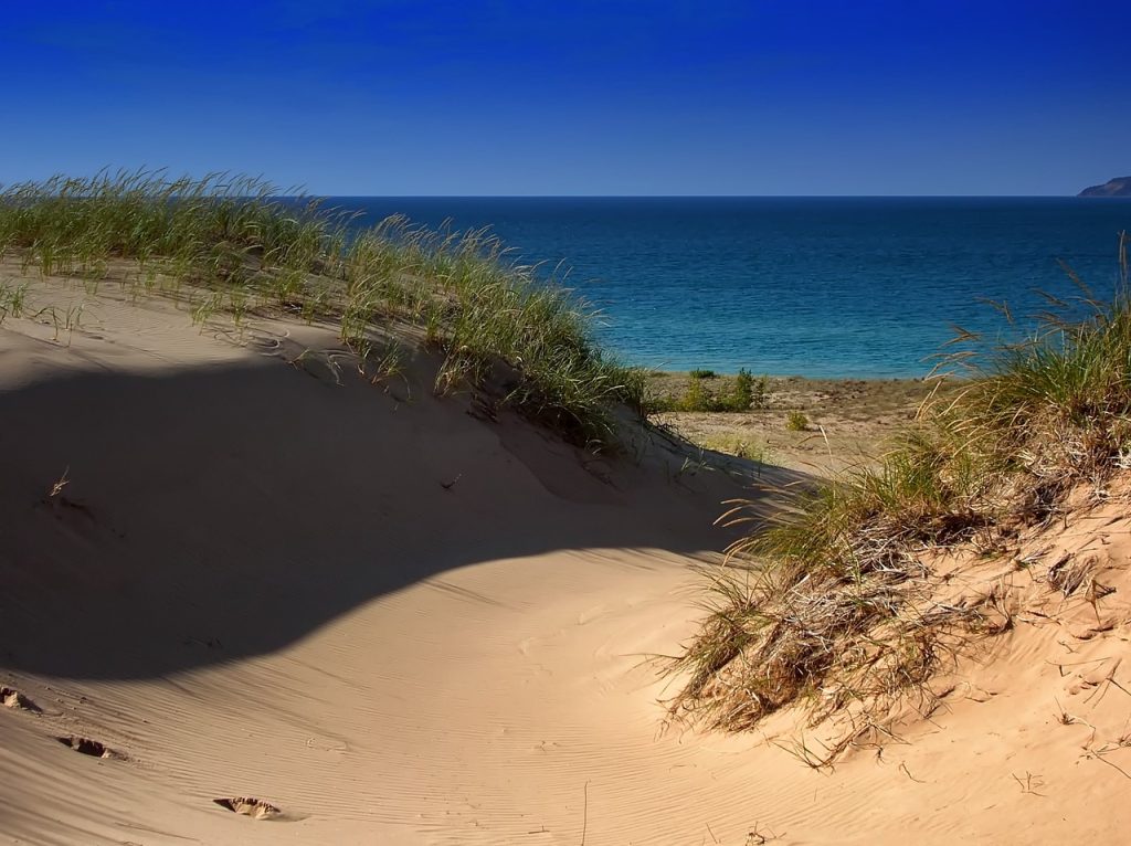 lake michigan, sand dunes, water-113681.jpg